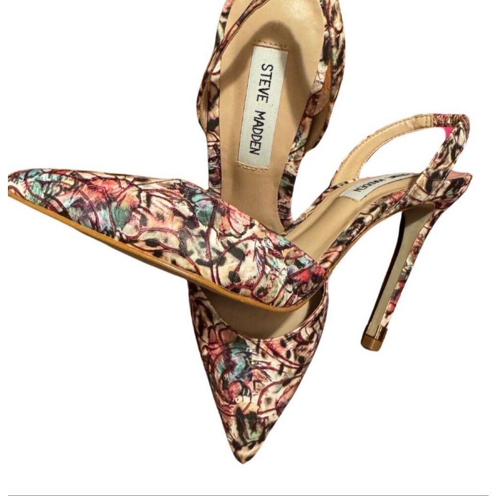 STEVE MADDEN Floral Heels Size 8.5